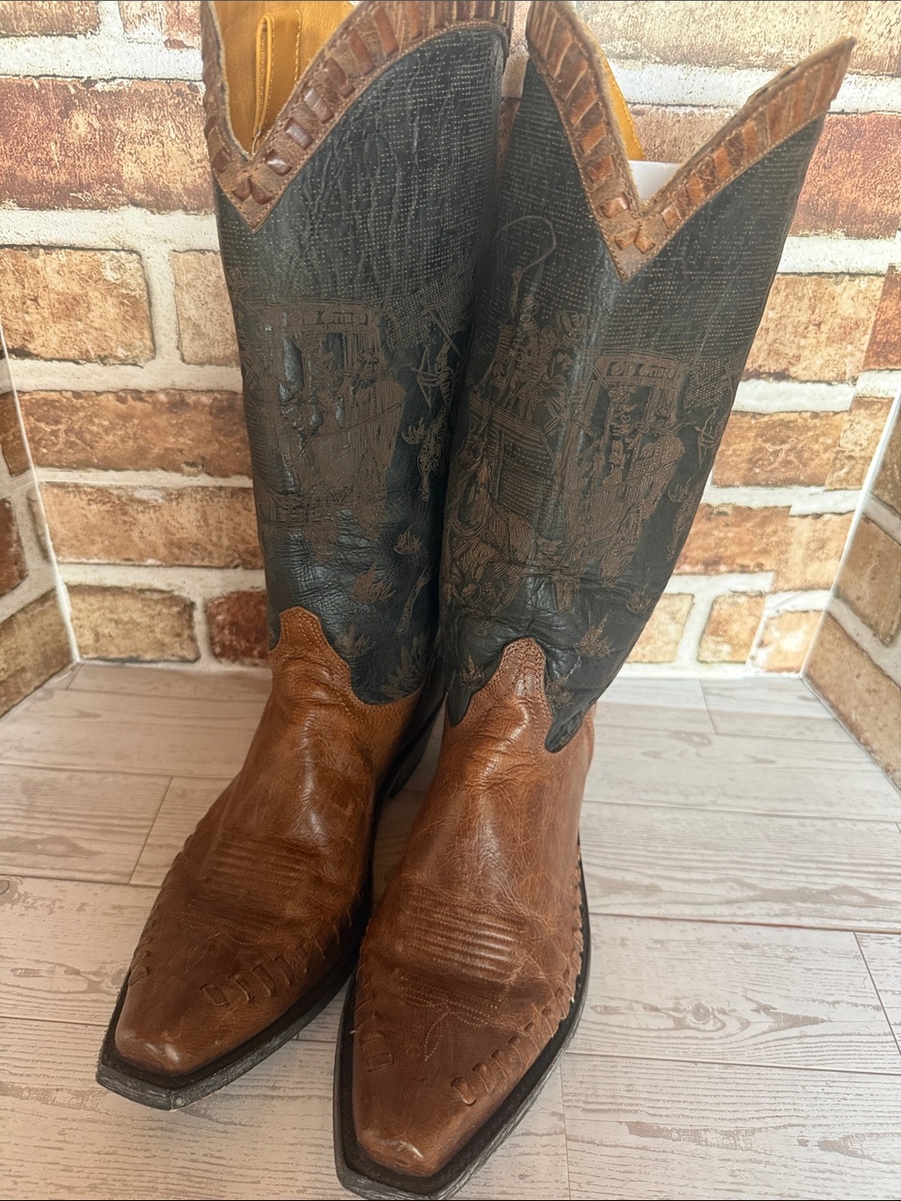Old Gringo stagecoach Embossed Western Boots